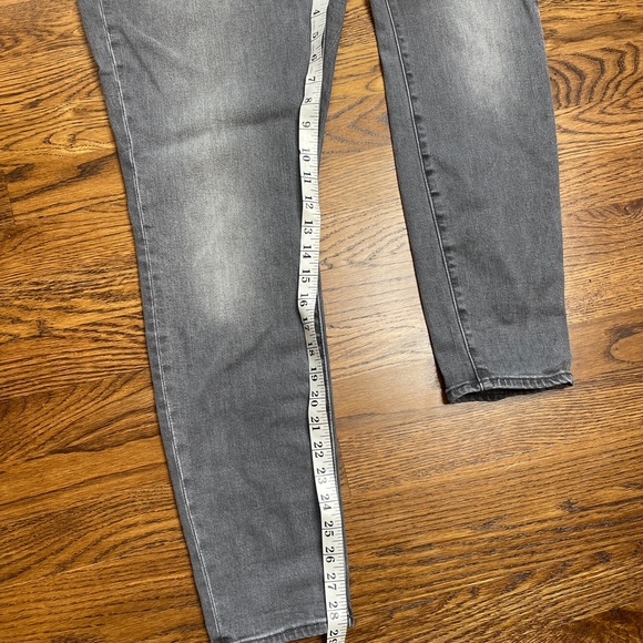 Gap 1969 Women’s Gray Distressed True Skinny Denim Jeans Size 32 Regular - Picture 10 of 10